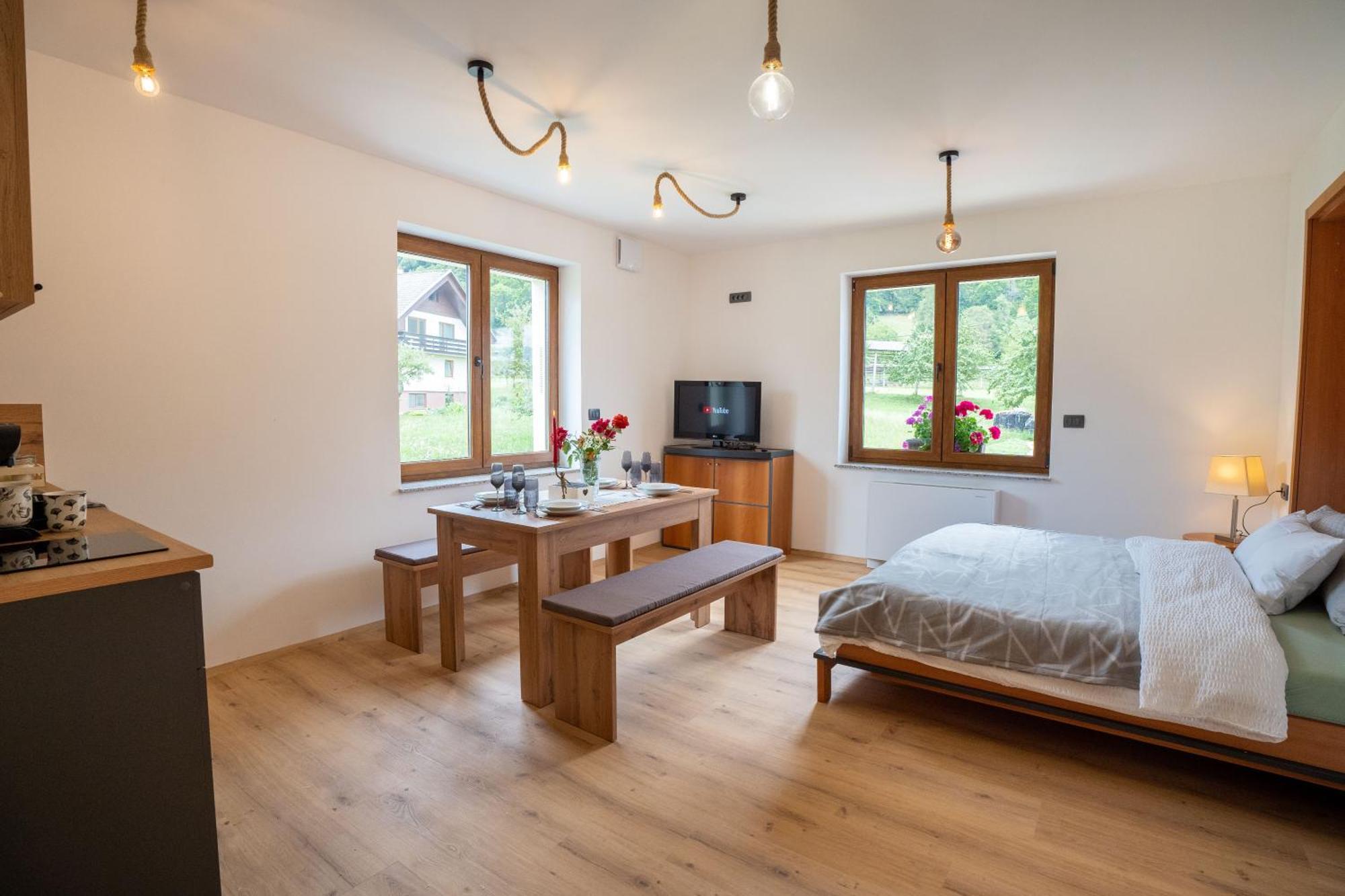 Aparthotel Hom At Vintgar Zgornje Gorje Oda fotoğraf